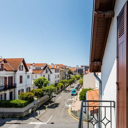 Arkua - Modern House 4bdr Terrasse And Parking - City Centre 度假居 *