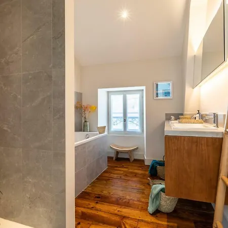 Arkua - Modern House 4bdr Terrasse And Parking - City Centre 度假居 *